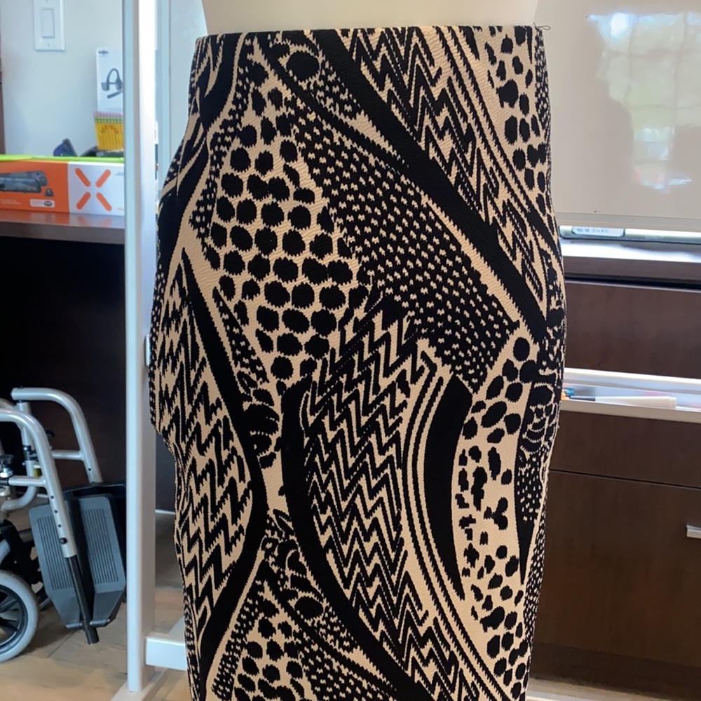 Mezzanine Pencil Stretch Skirt